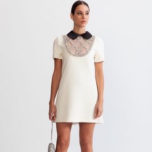NEW SIERRA DARIEN DRESS WITH CONTRASTING COLLAR AND JEWELRY DETAILS